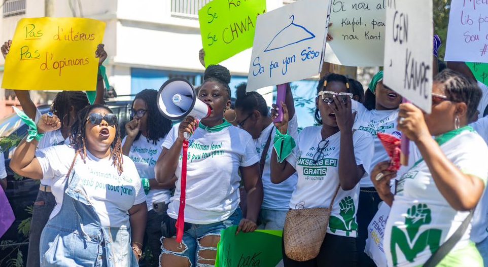 Featured image for “Solidarity for abortion rights”